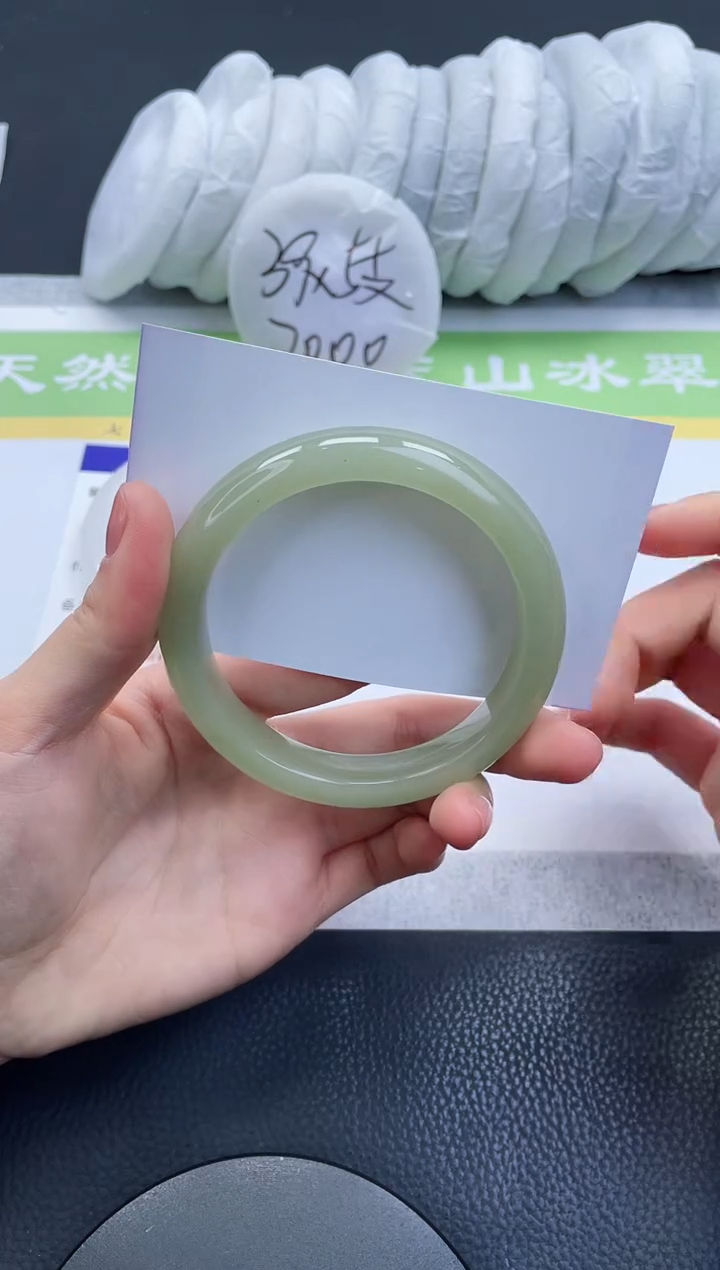 【闪购商品】石英质玉手镯未镶嵌A97-60+