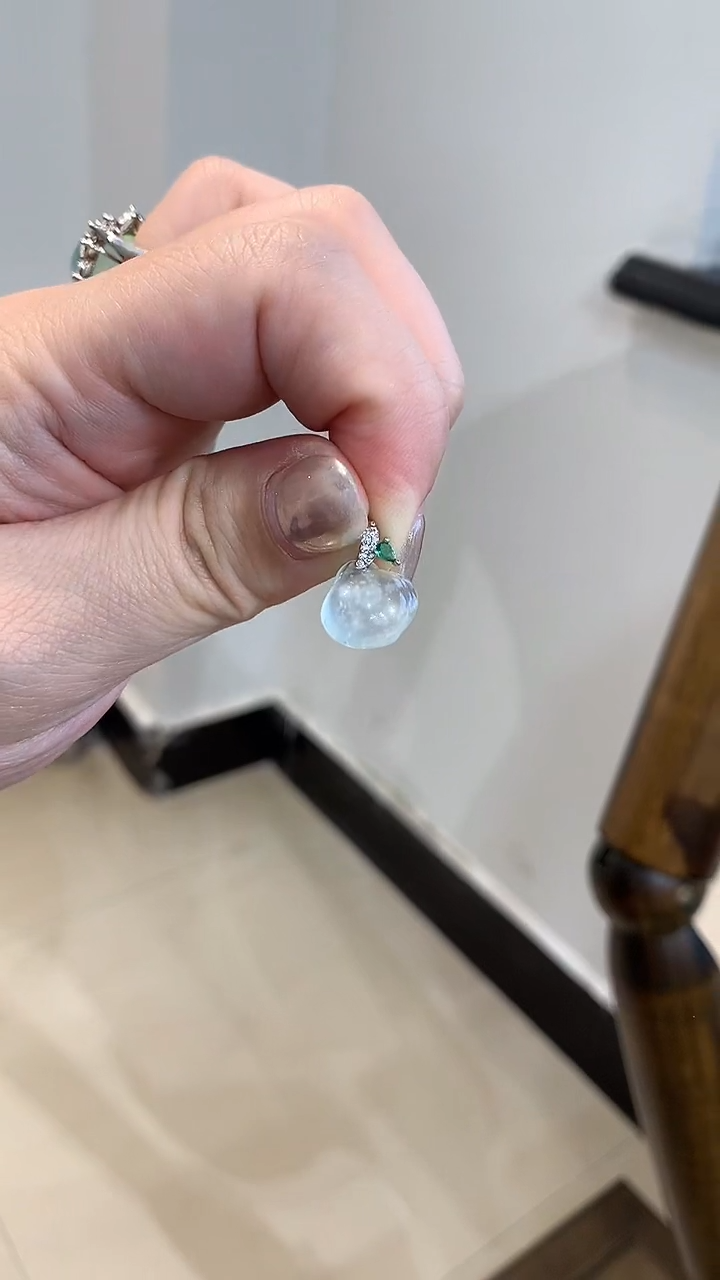 未镶嵌蛇纹石玉吊坠(不含链)吊坠