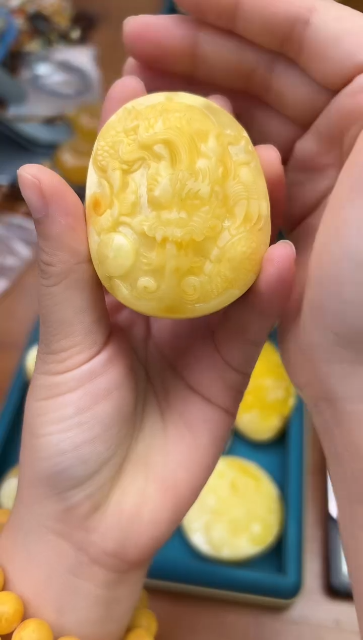 未镶嵌琥珀裸石蜜蜡吊坠