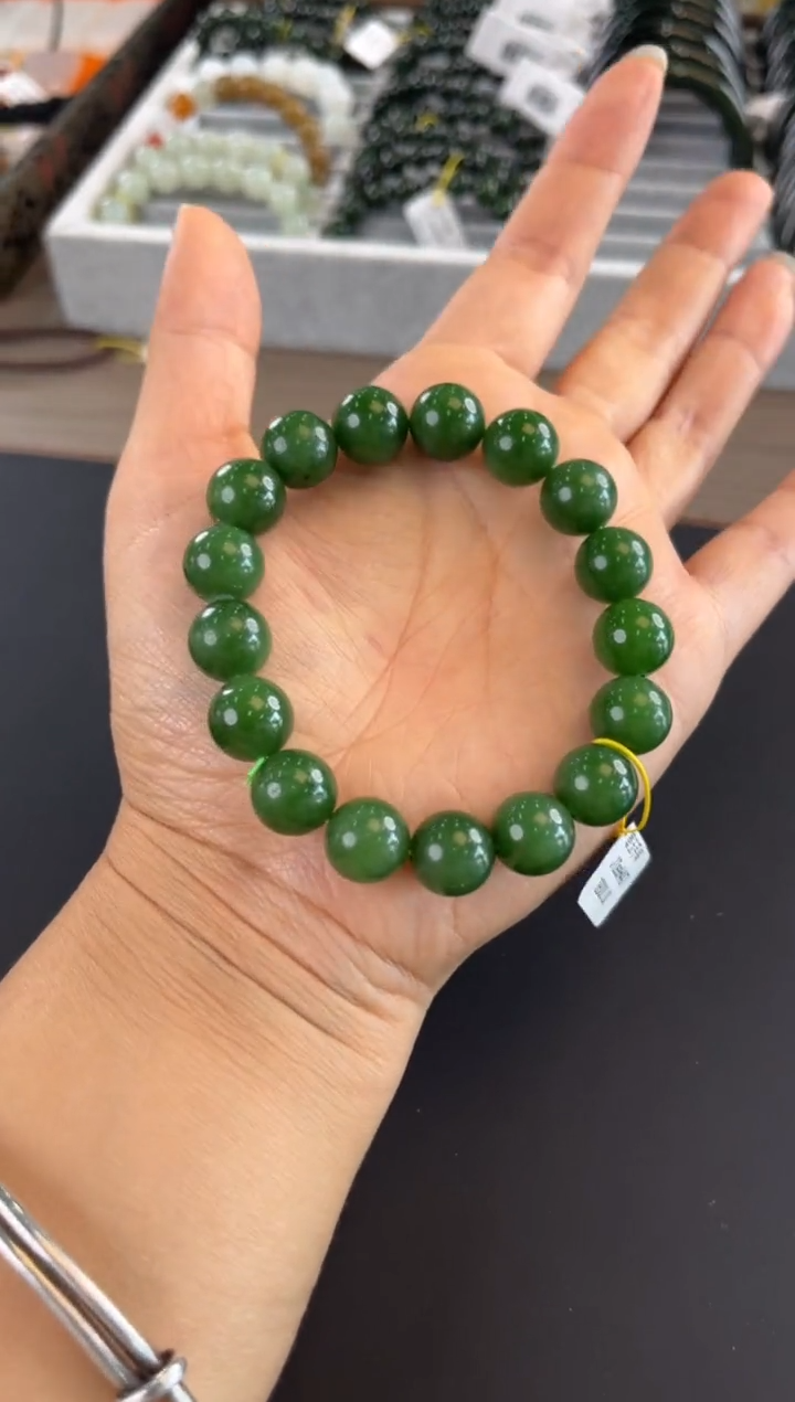 和田玉未镶嵌颈饰和田玉