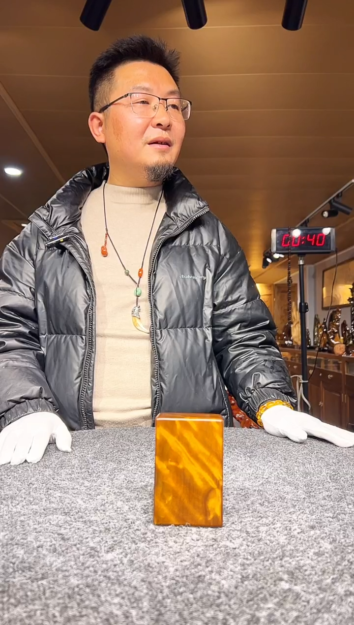 金丝楠木雕款A****g金丝楠木摆件