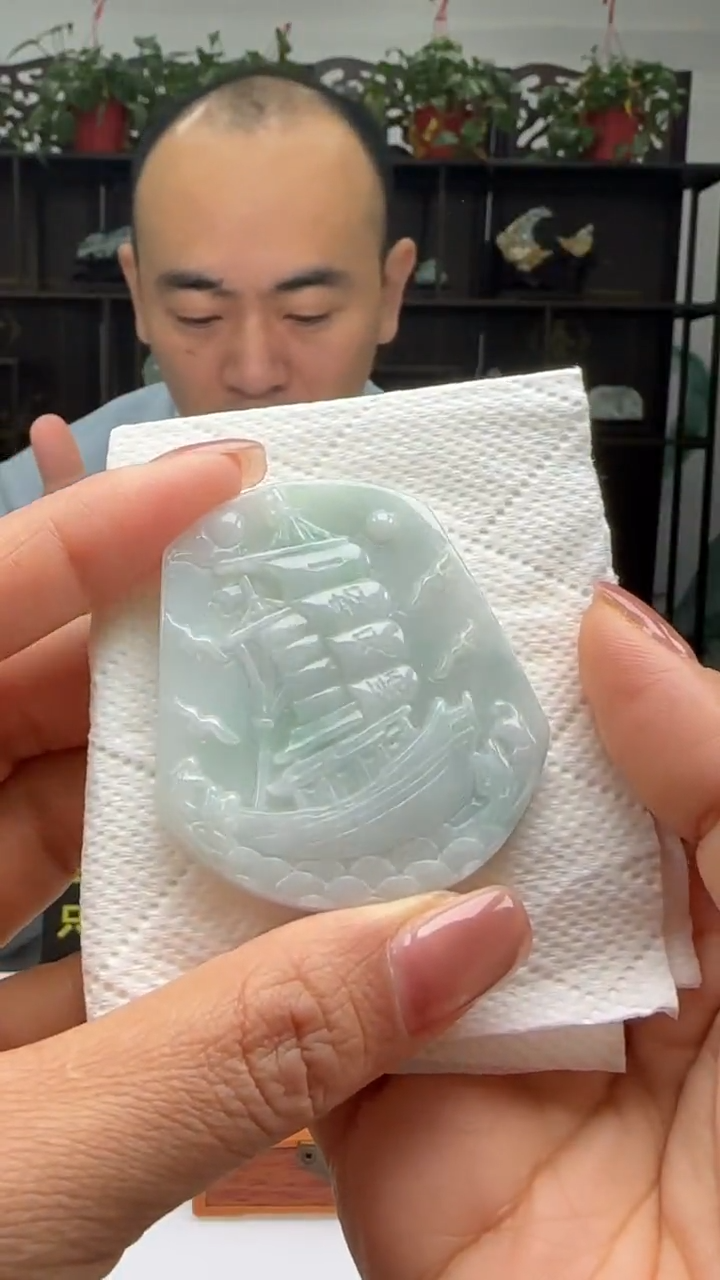 【闪购商品】翡翠颈饰未镶嵌天然翡翠A货吊坠