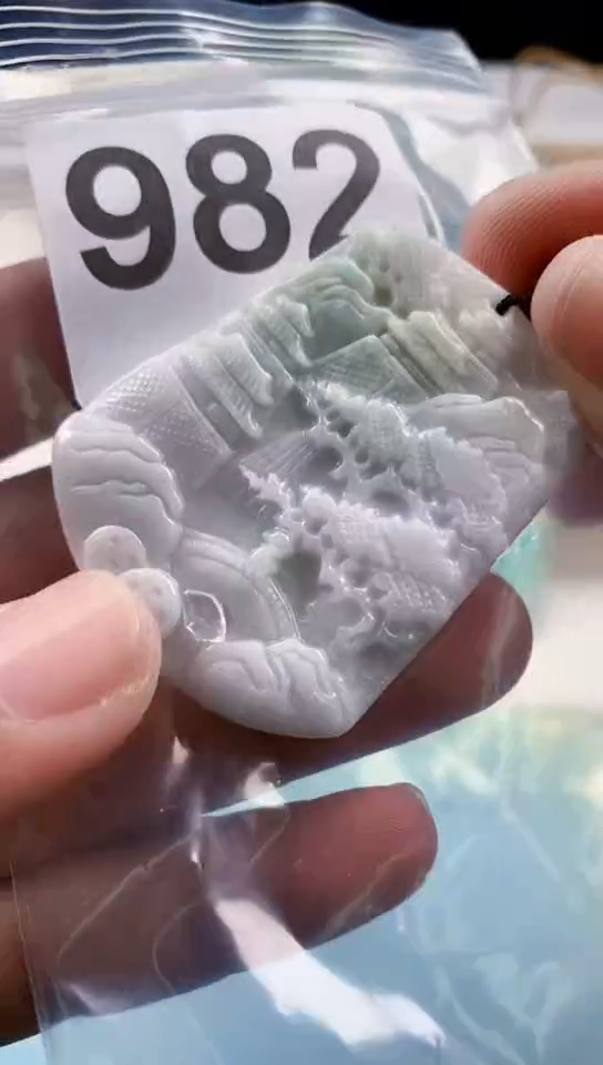 【闪购商品】翡翠挂件未镶嵌天然翡翠吊坠挂件