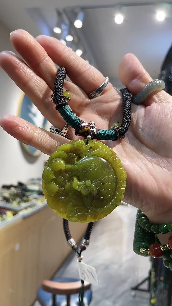 【闪购商品】岫玉颈饰未镶嵌吊坠