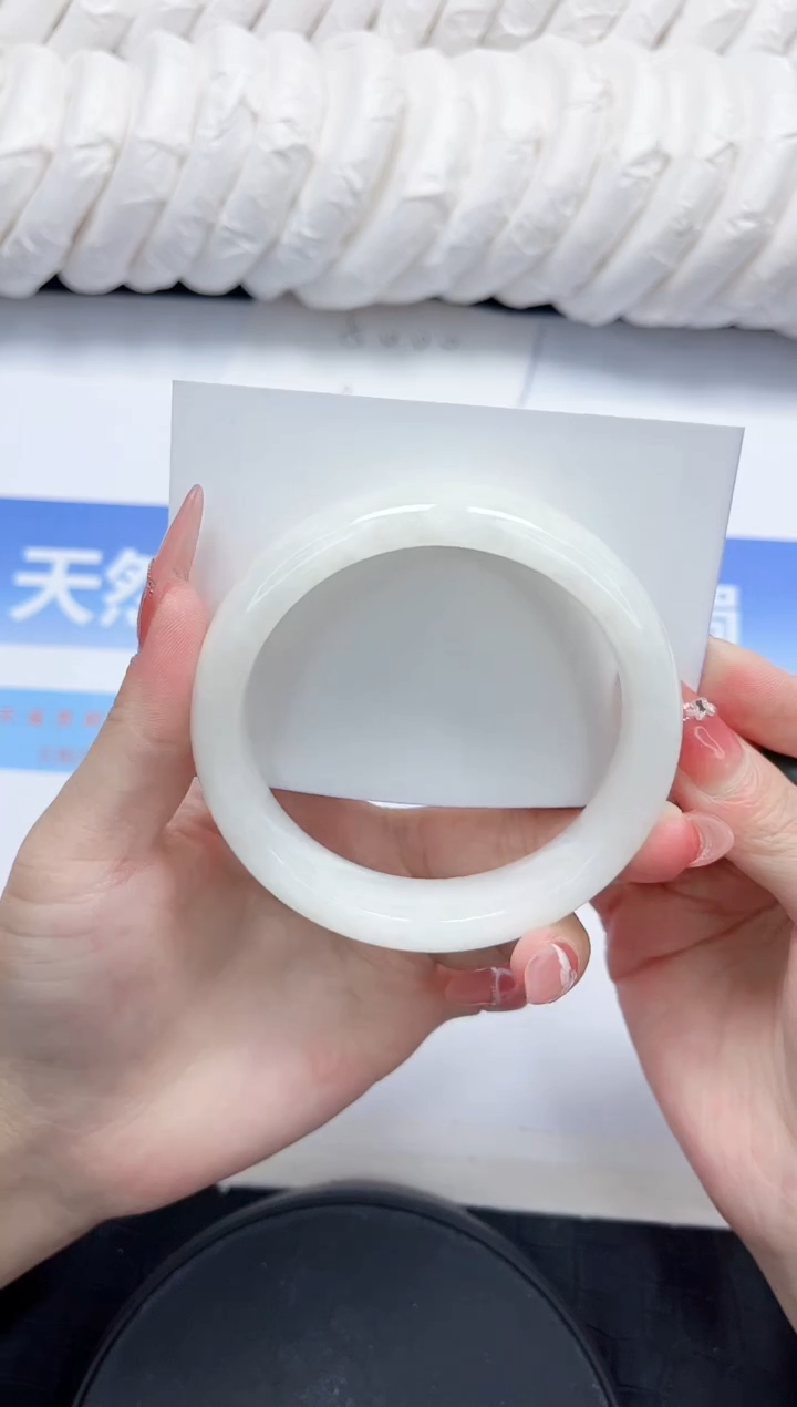 和田玉手镯未镶嵌179-60