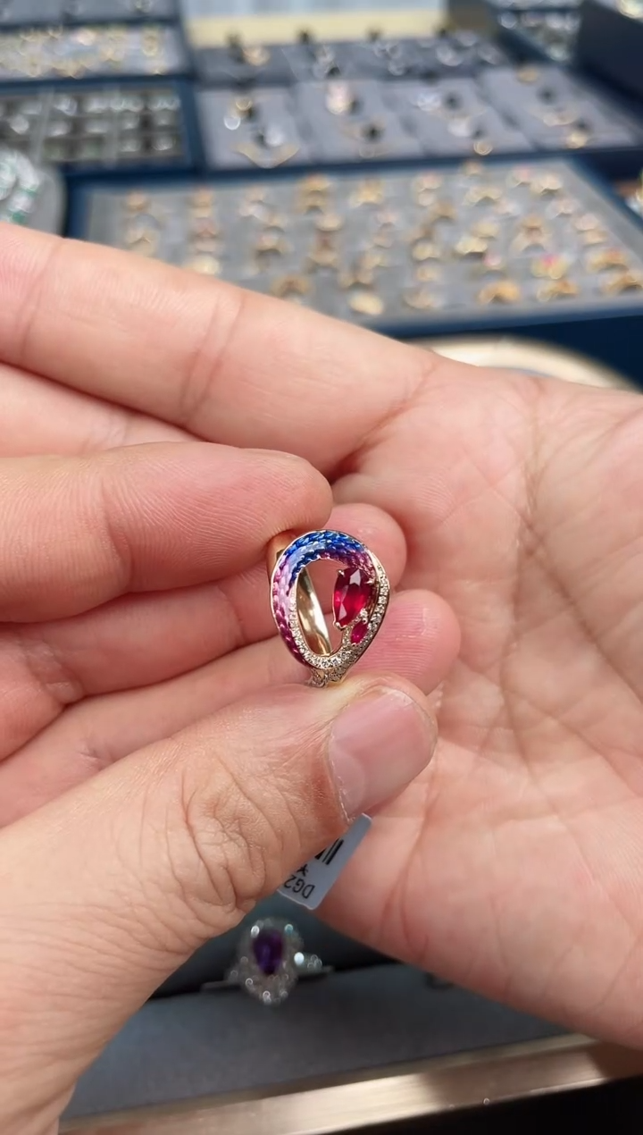 【闪购商品】红宝石戒指18K金镶嵌0.56ct/无烧鸽血红