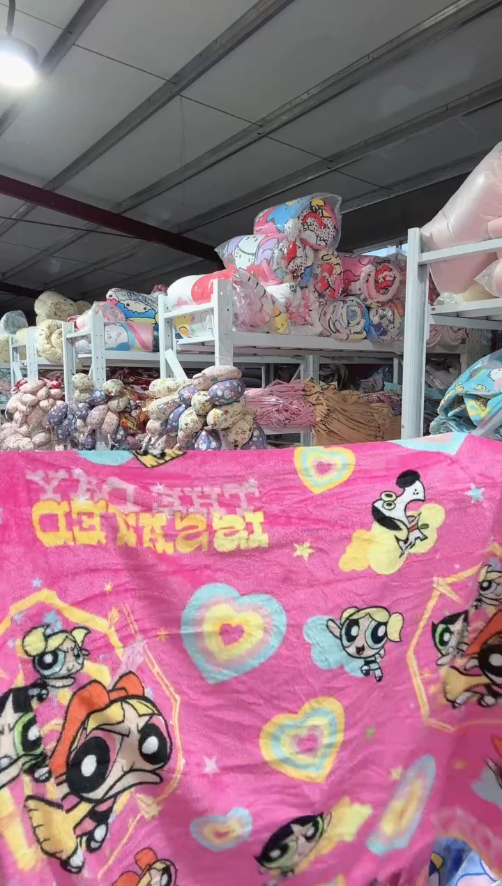 满35包邮 瑕疵 绒毯子 小 薄 3条一组