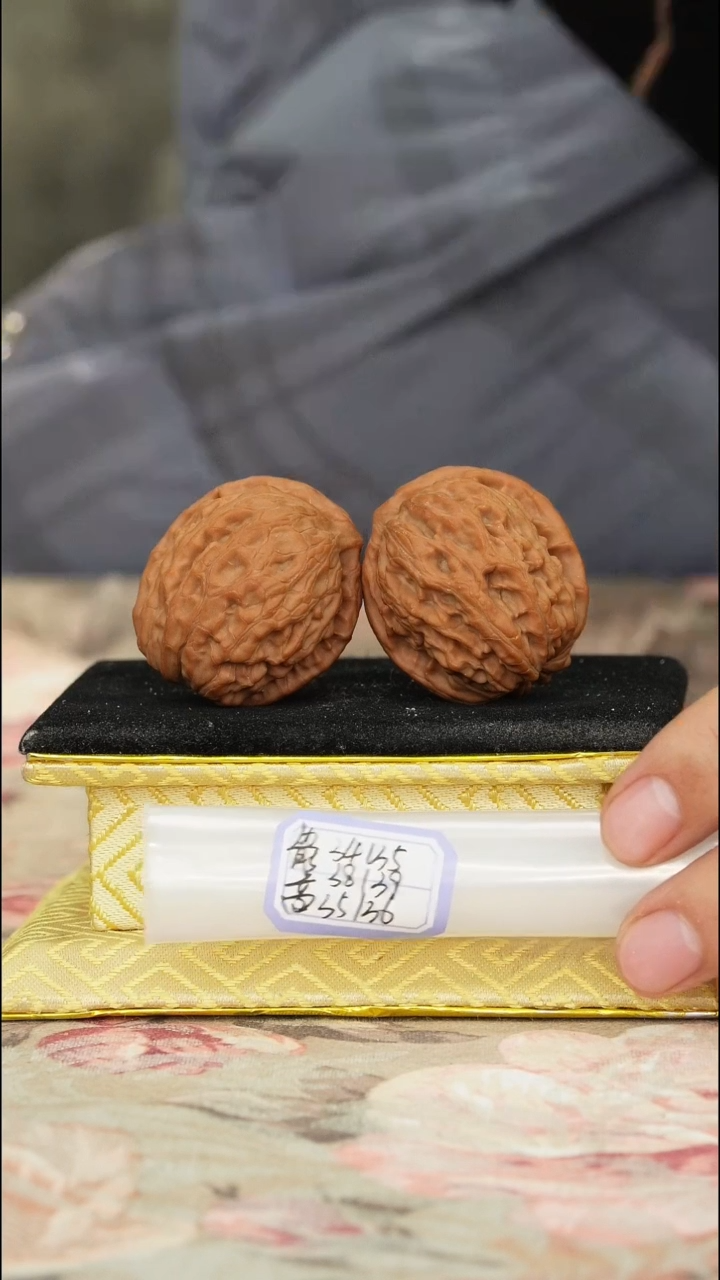 【闪购商品】文玩核桃把件非嫁接北京鹰嘴