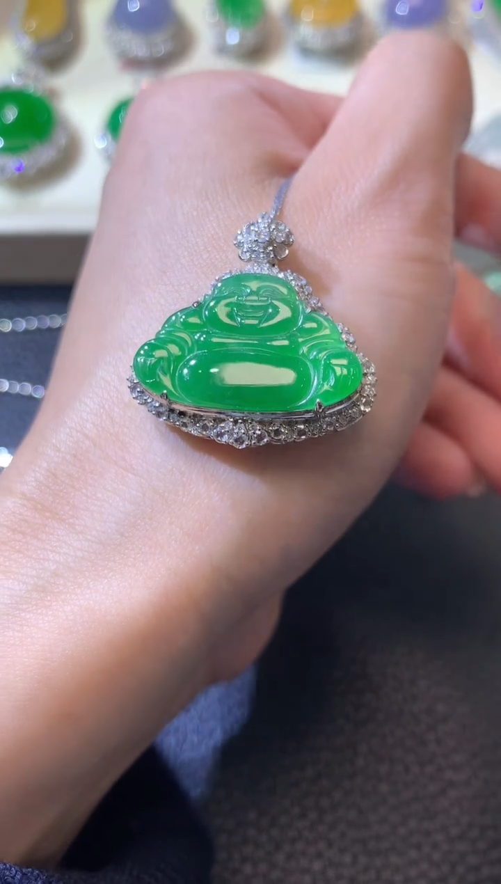 【闪购商品】翡翠吊坠(不含链)18K金镶嵌A31