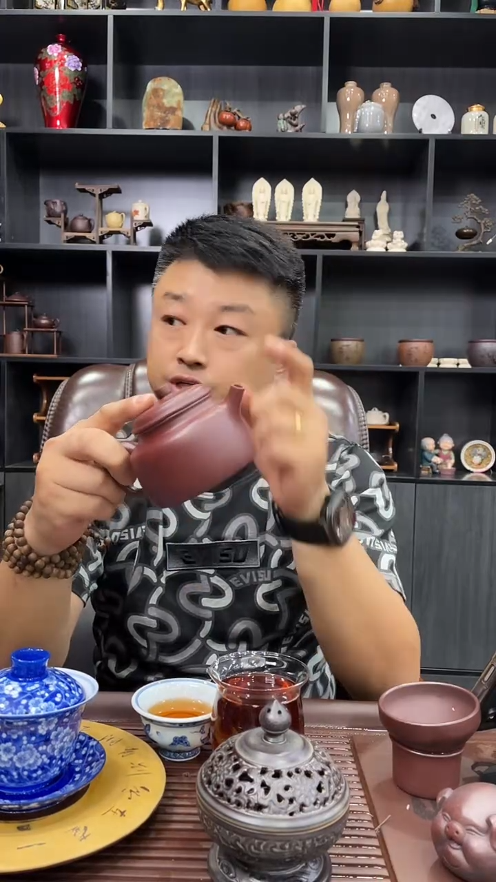 茶壶紫砂D4德中壶{95石红}