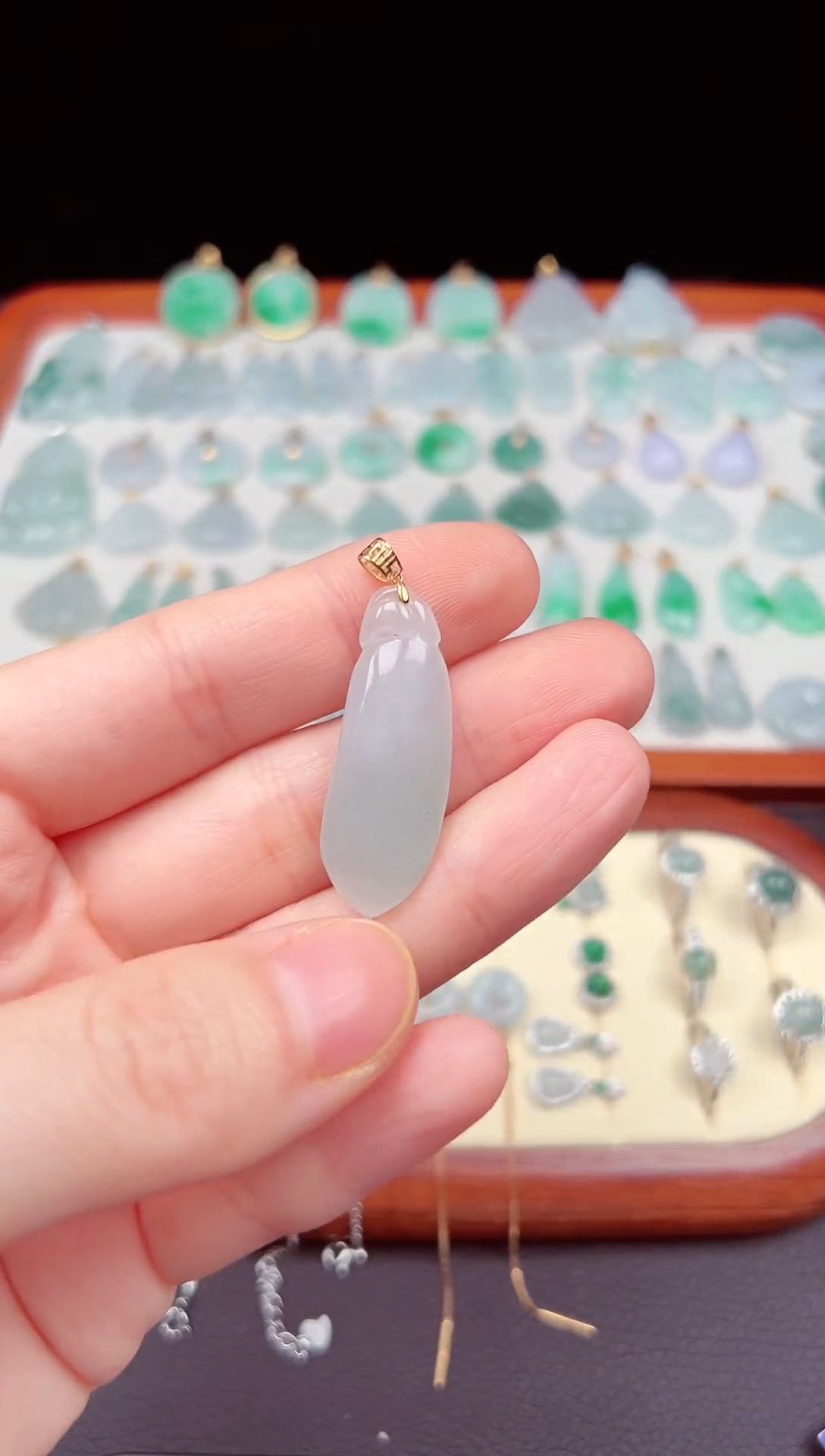 【闪购商品】翡翠颈饰18K金镶嵌福瓜