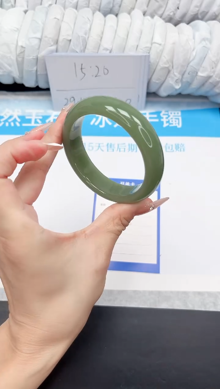 手镯石英质玉未镶嵌115-58.3HS