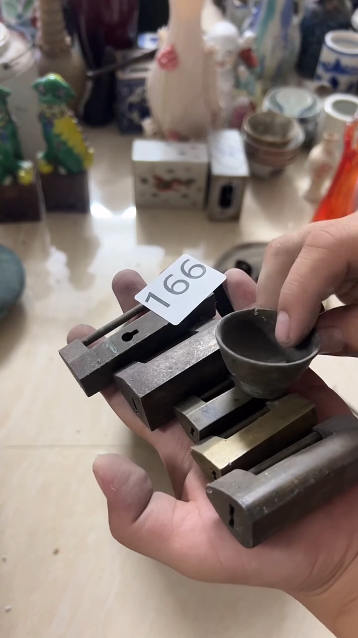 1有瑕疵的瓷器一单~~