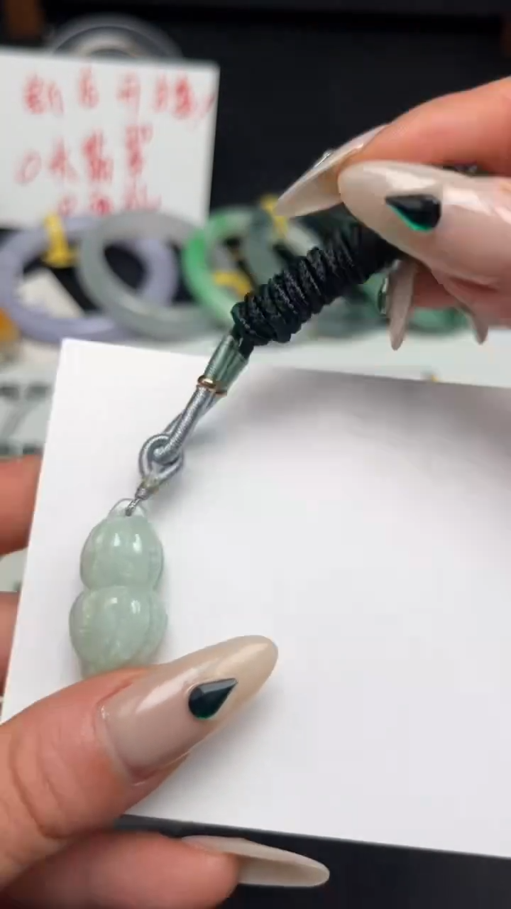 【闪购商品】翡翠手镯未镶嵌吊坠