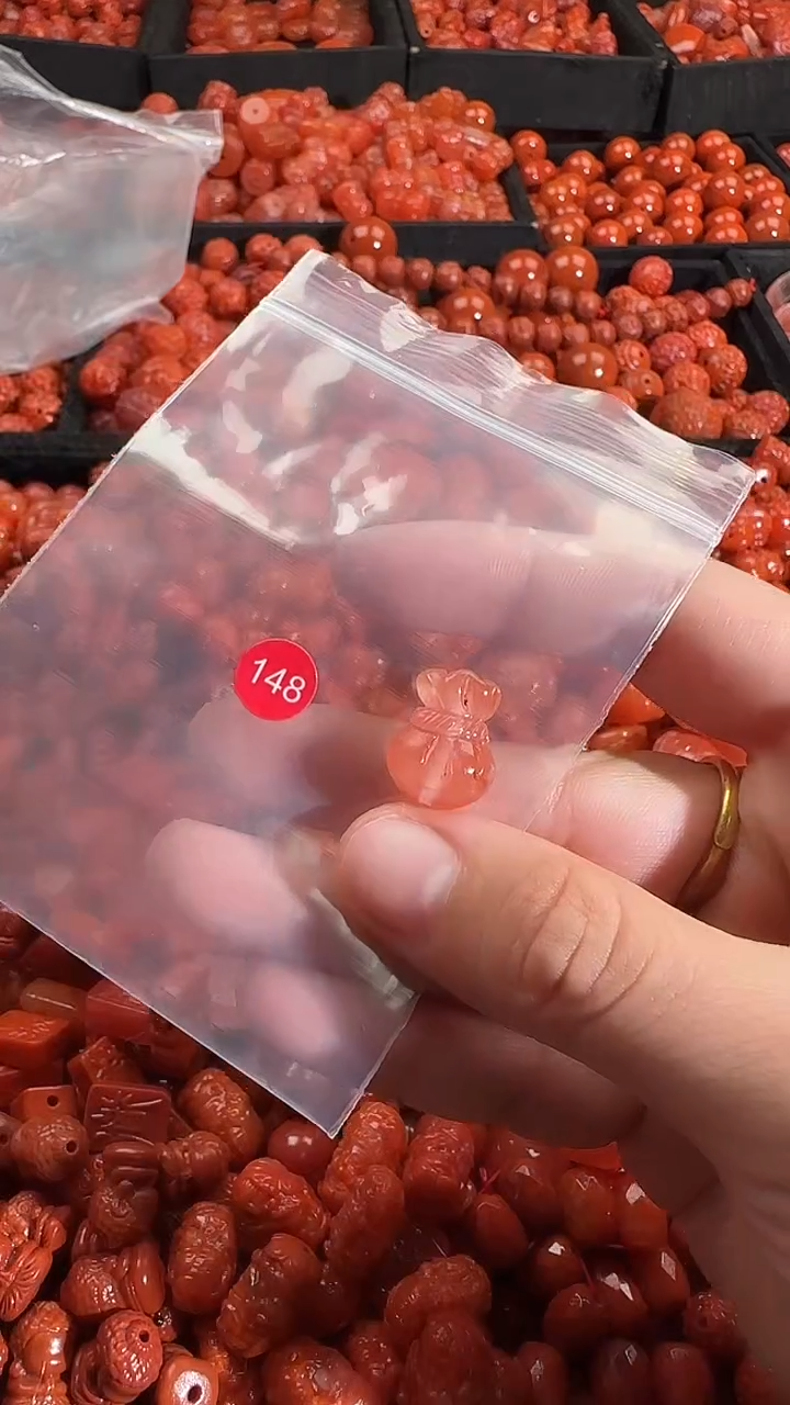 颈饰未镶嵌南红玛瑙12