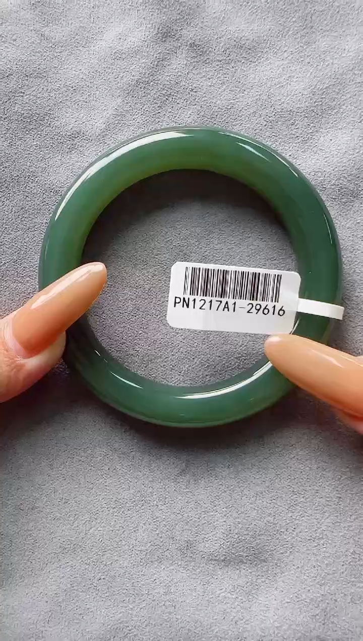 【闪购商品】和田玉手镯未镶嵌56+