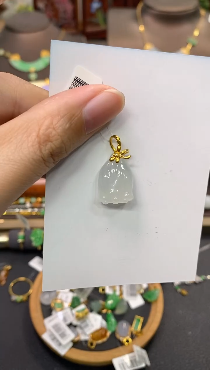 【闪购商品】翡翠颈饰18K金镶嵌净货13936