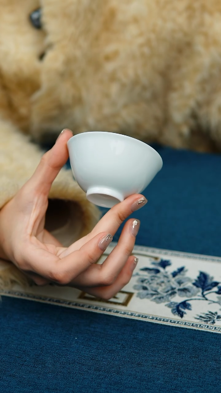 【闪购商品】润泉杯微瑕 (不退不换 介意勿拍)