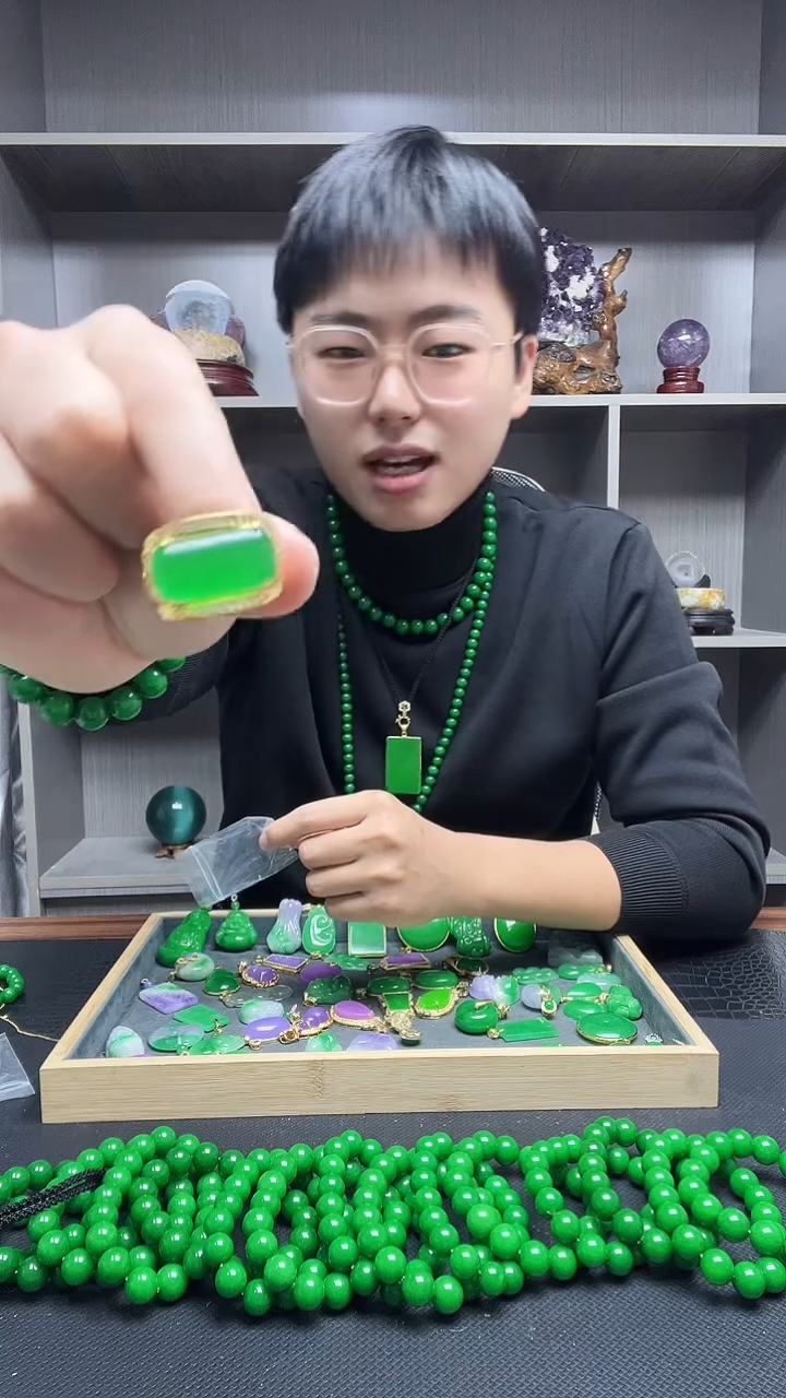 14K金镶嵌戒指翡翠下***雨戒指