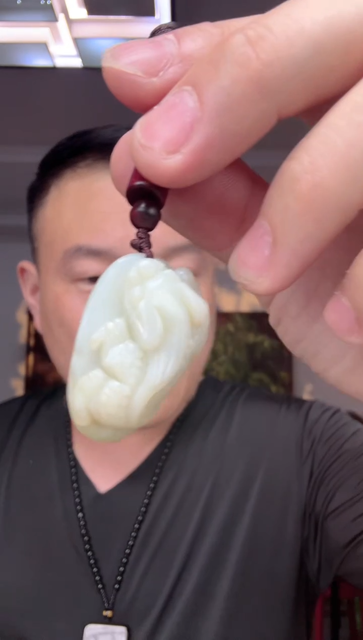 和田玉未镶嵌颈饰1