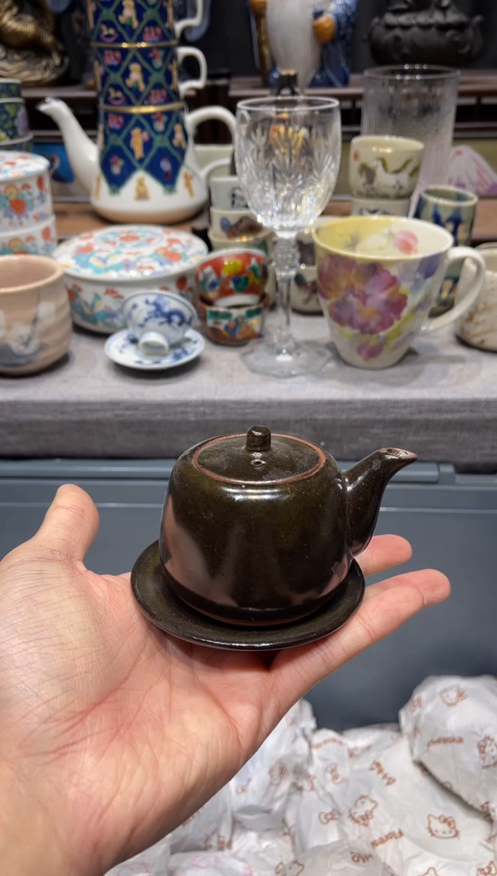 瓷片绿釉粗陶料壶