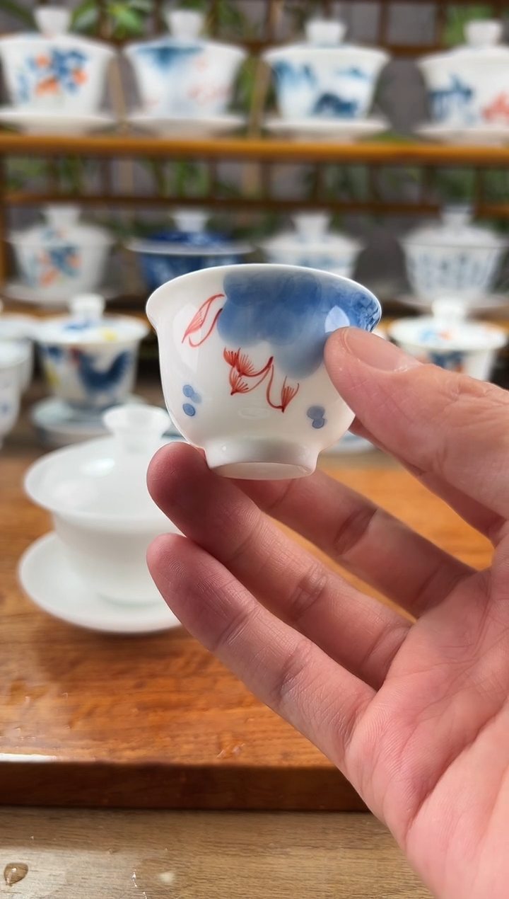 【闪购商品】微瑕线条莲小美人杯