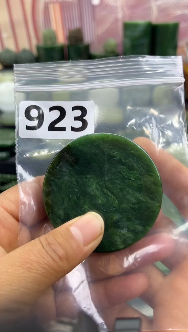 未镶嵌和田玉珠宝半成品镯芯