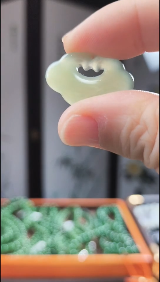 颈饰未镶嵌和田玉祥云锁