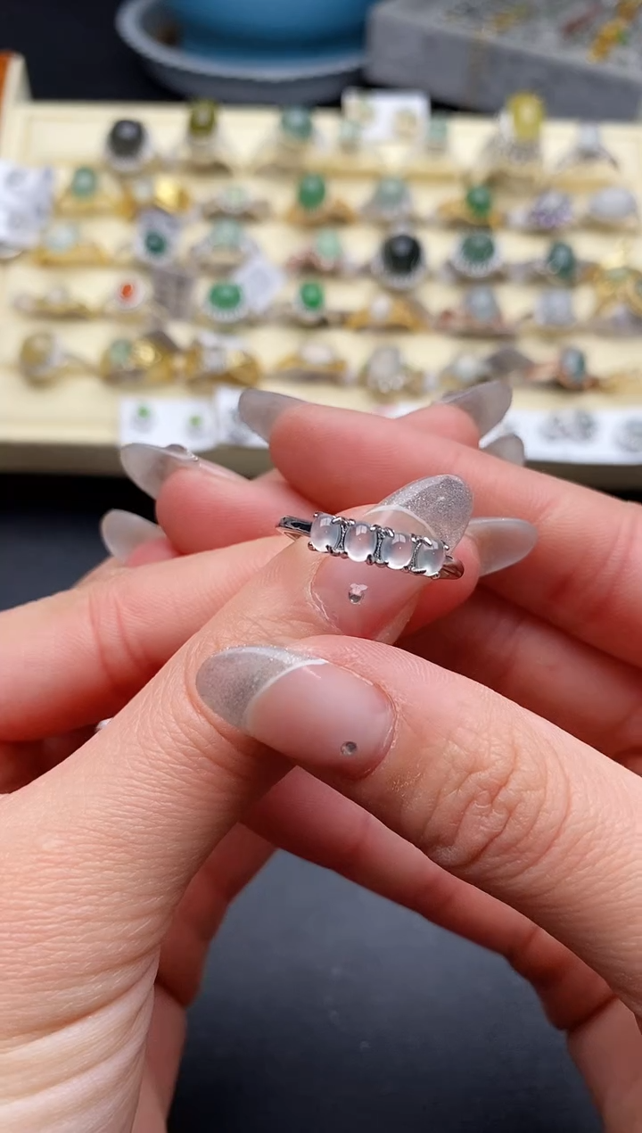 【闪购商品】翡翠戒指银S925镶嵌6666666+5