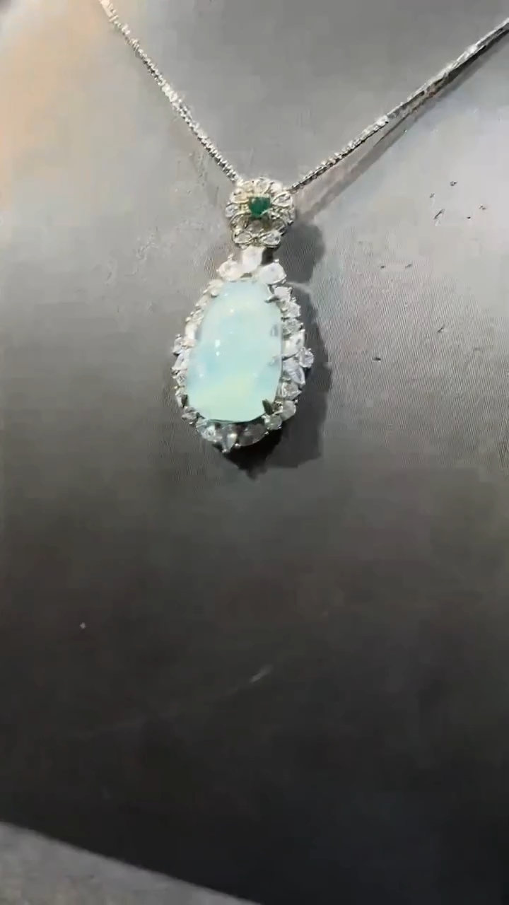 【闪购商品】翡翠吊坠(不含链)未镶嵌多样性发货其一不含链