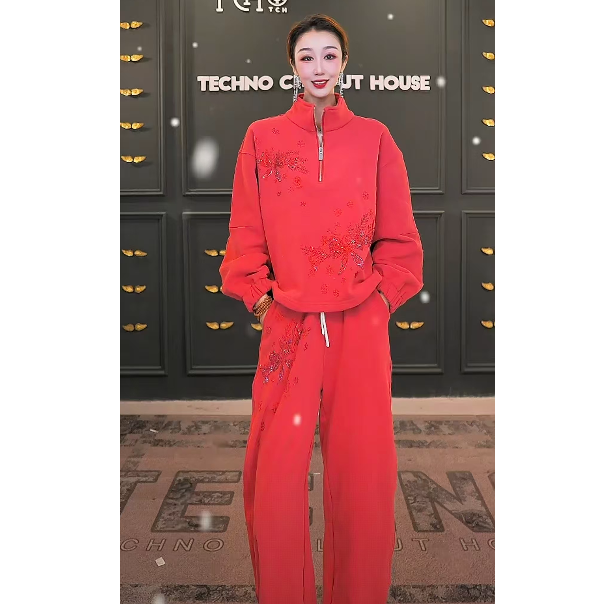 TCH轻奢时尚潮牌百搭满钻红色运动套装T75D07E1099