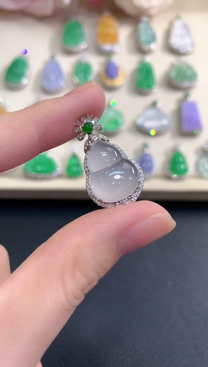 吊坠(不含链)18K金镶嵌翡翠秋日珠宝Q72