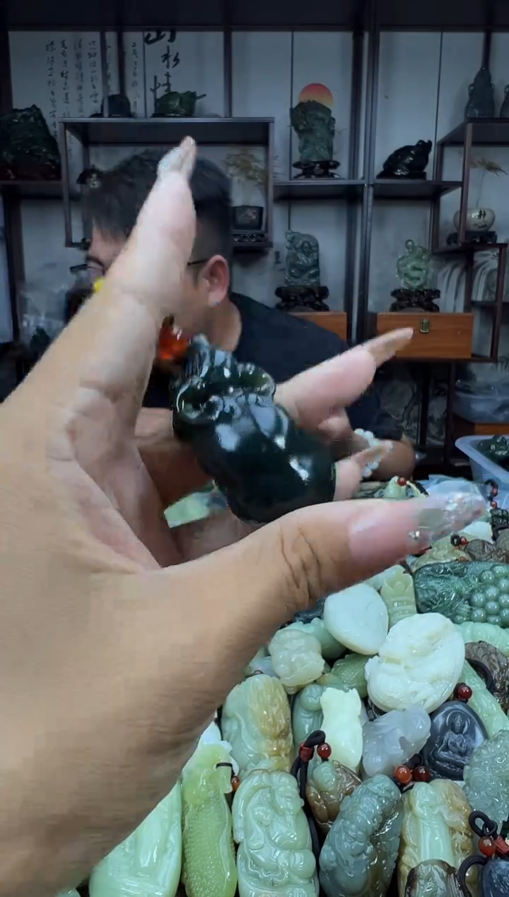 未镶嵌和田玉把件1