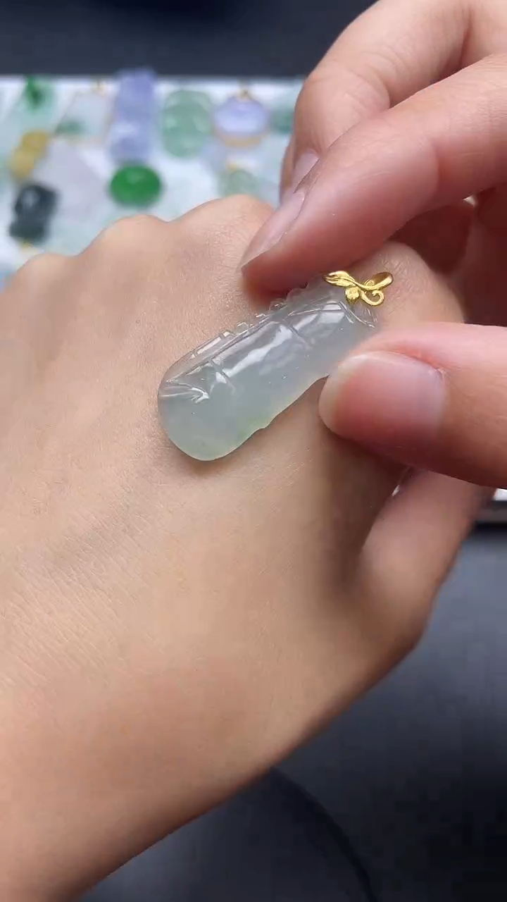 【闪购商品】翡翠颈饰18K金镶嵌翡翠