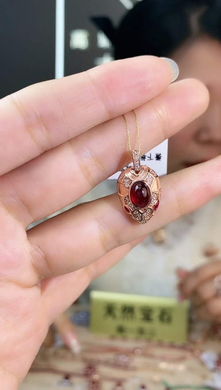 【闪购商品】红宝石颈饰银S925镶嵌颈饰