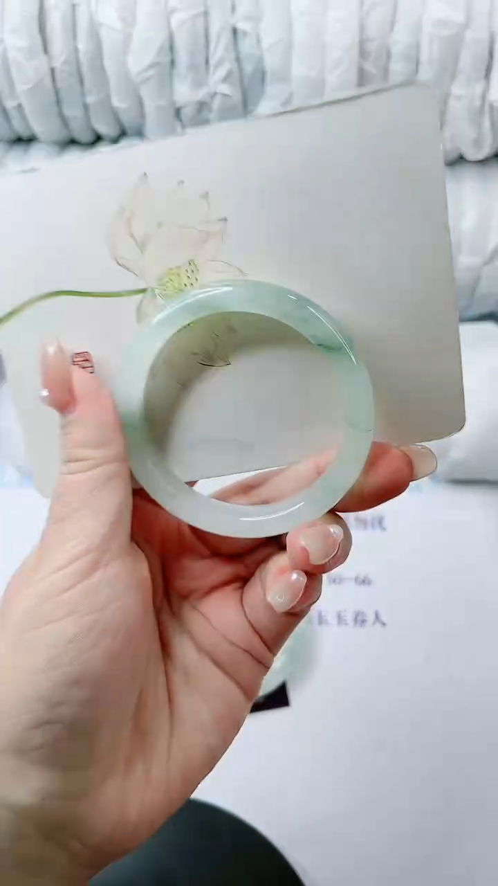 【闪购商品】石英质玉手镯未镶嵌多样性发货V29