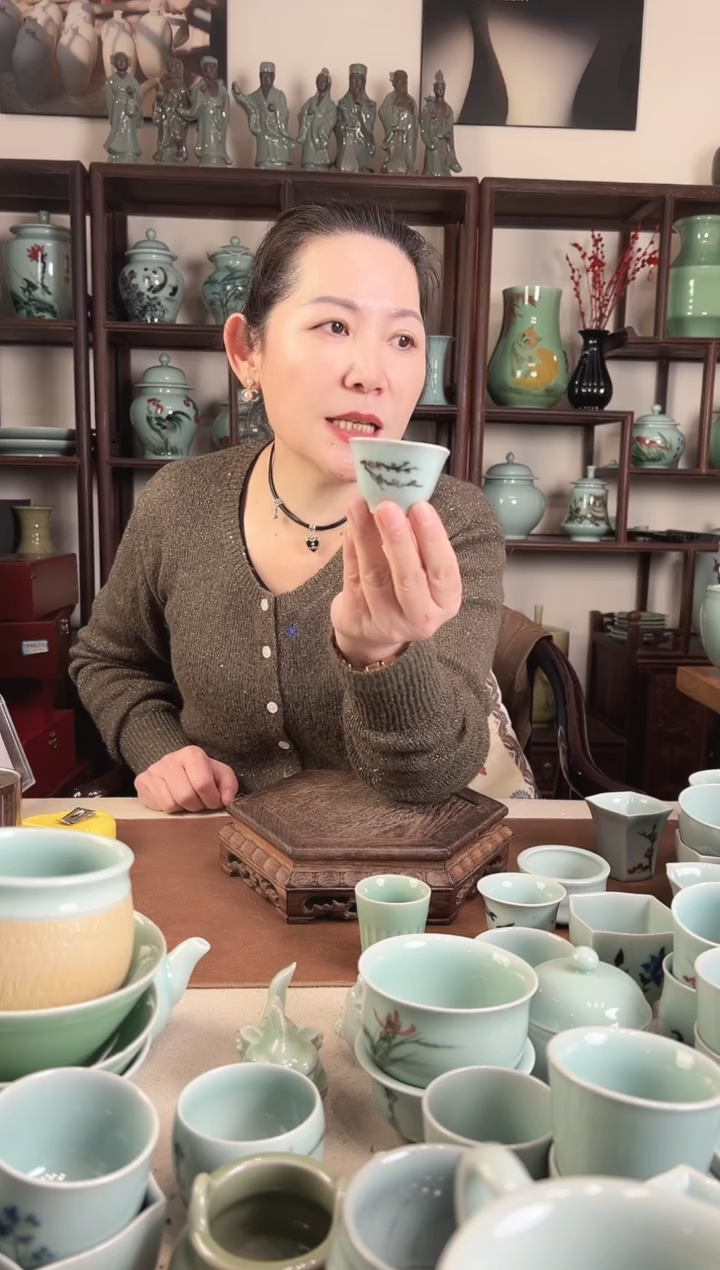 釉中彩 梅花画 小四方杯