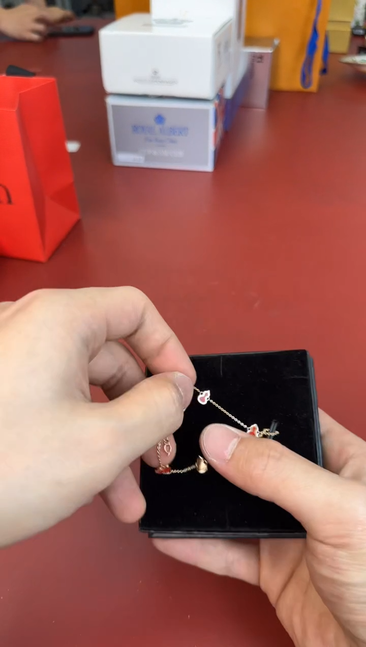 【闪购商品】瓷片新号开播全场漏@@CC108