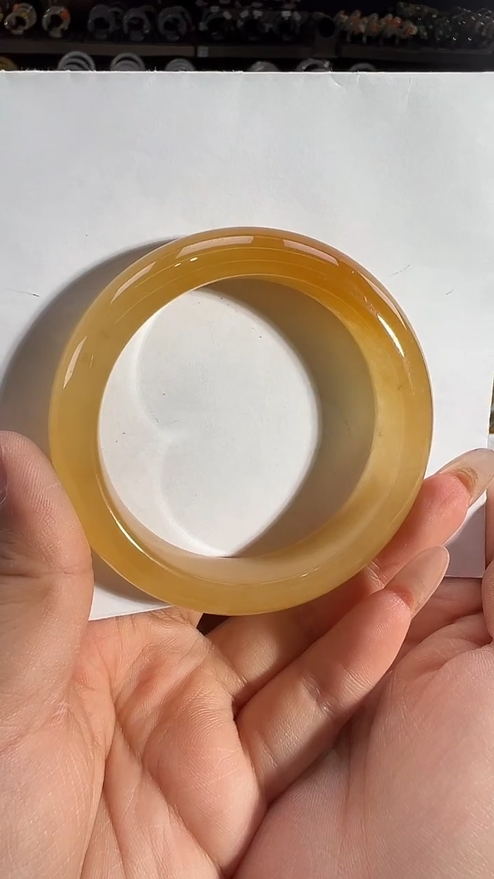 未镶嵌石英质玉（黄龙玉）手镯54圈口010