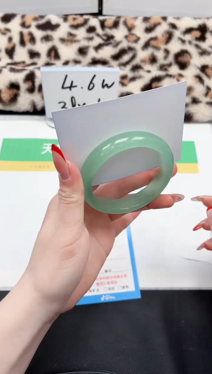 【闪购商品】石英质玉手镯未镶嵌289-58