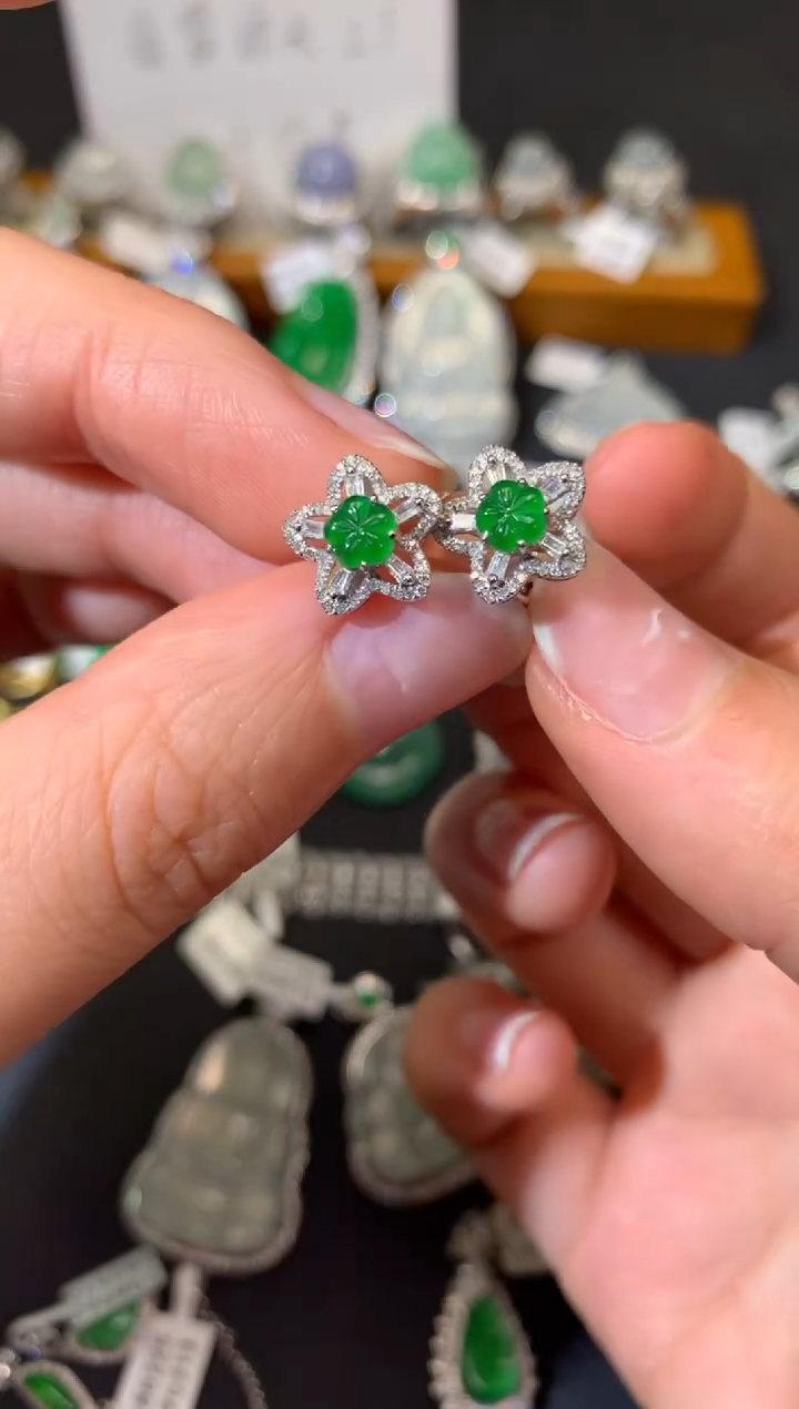 翡翠18K金镶嵌吊坠(不含链)耳钉