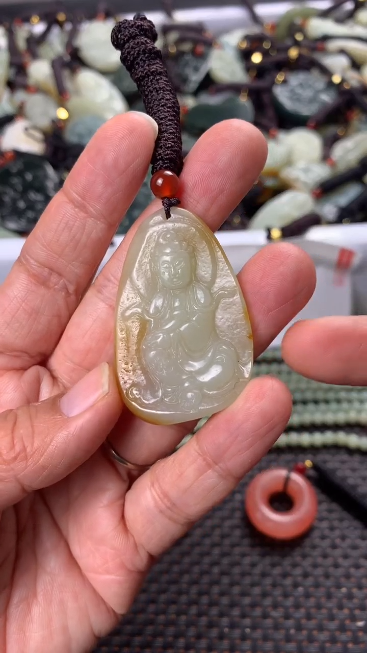 【闪购商品】和田玉颈饰未镶嵌多样性发货没有证书拍一发一有瑕