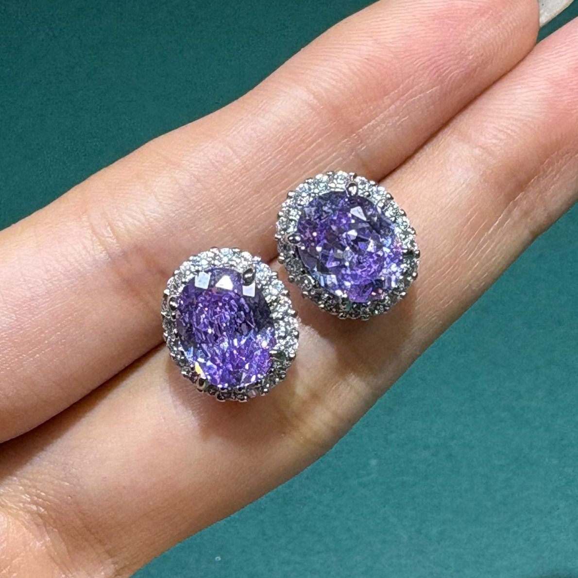 《高端定制》高贵奢藏级紫色蓝宝石耳钉507