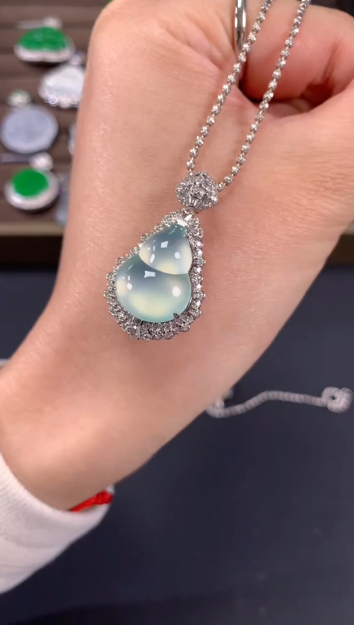 【闪购商品】翡翠吊坠(不含链)18K金镶嵌C30|17800