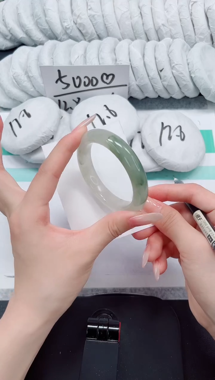 石英质玉手镯未镶嵌24-52.1