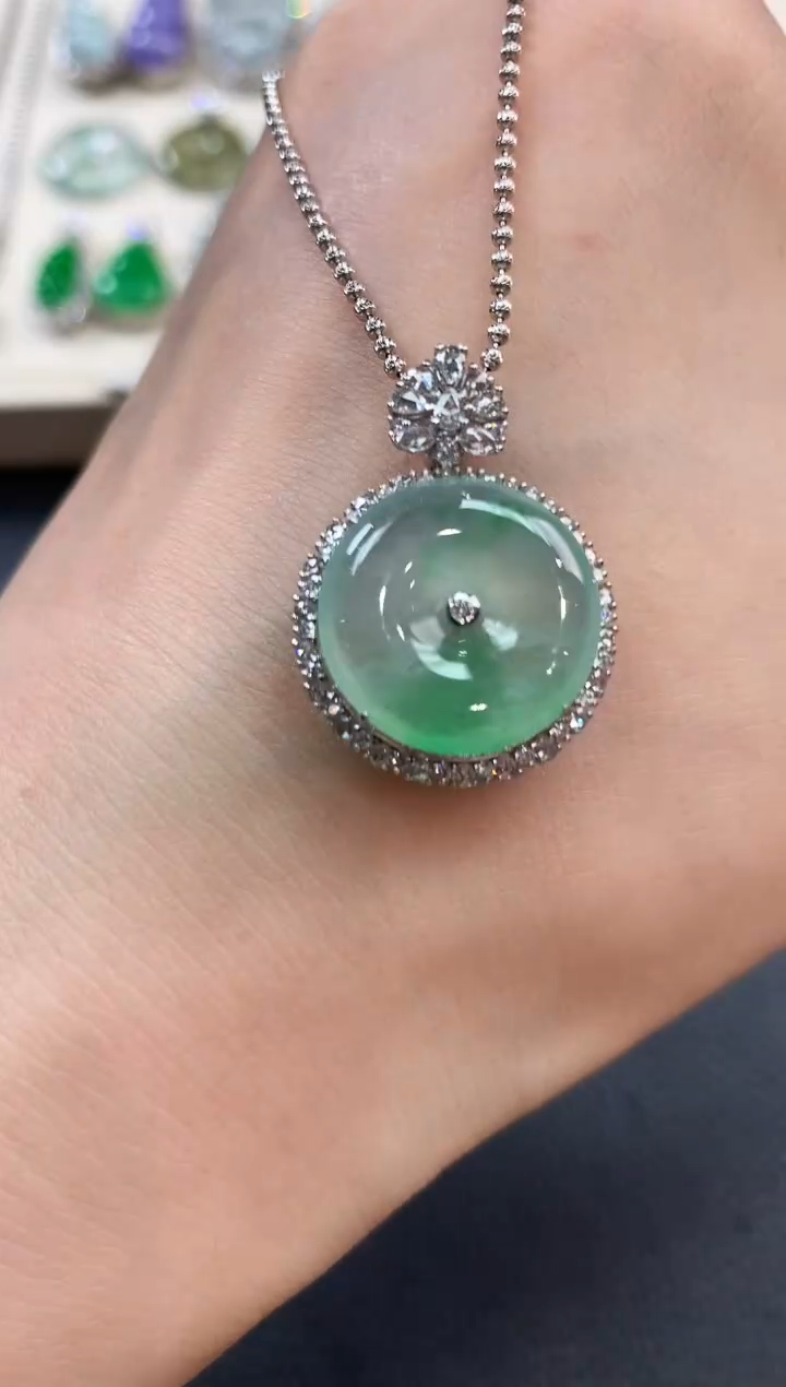 【闪购商品】翡翠吊坠(不含链)18K金镶嵌m36       