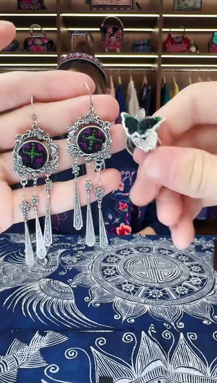 织绣62黔东南苗族刺绣