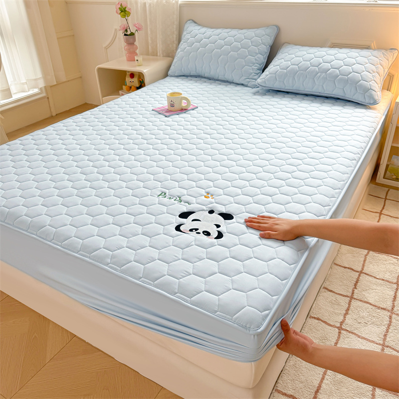 CX 1176 新款原棉大豆绗缝刺绣夹棉床笠 熊猫-蓝