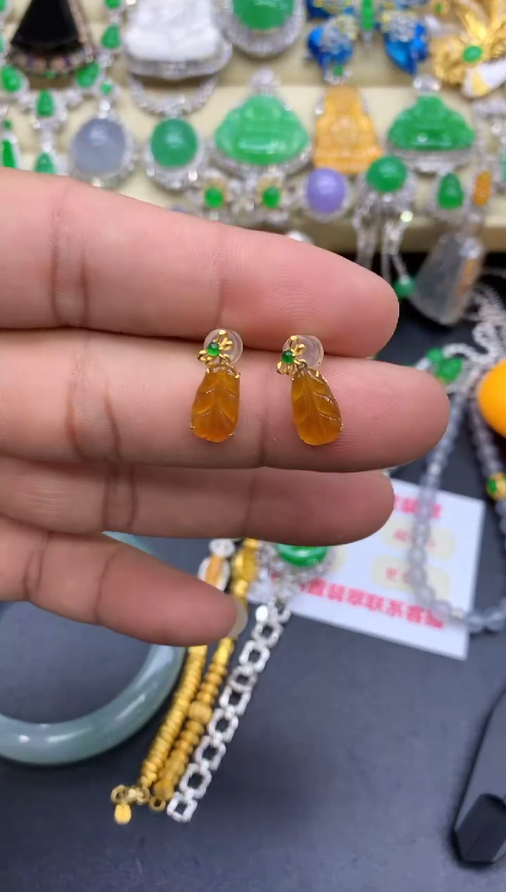 18K金镶嵌翡翠耳饰360-中国好珍宝