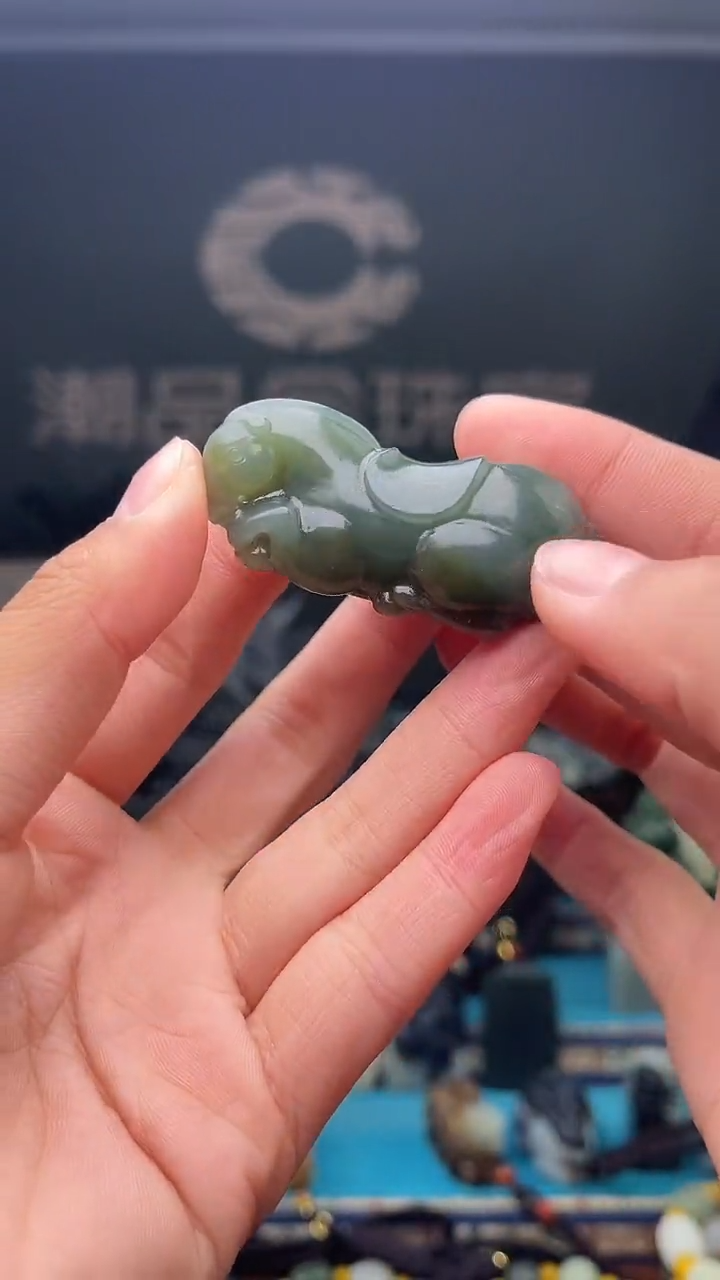 未镶嵌和田玉挂件1